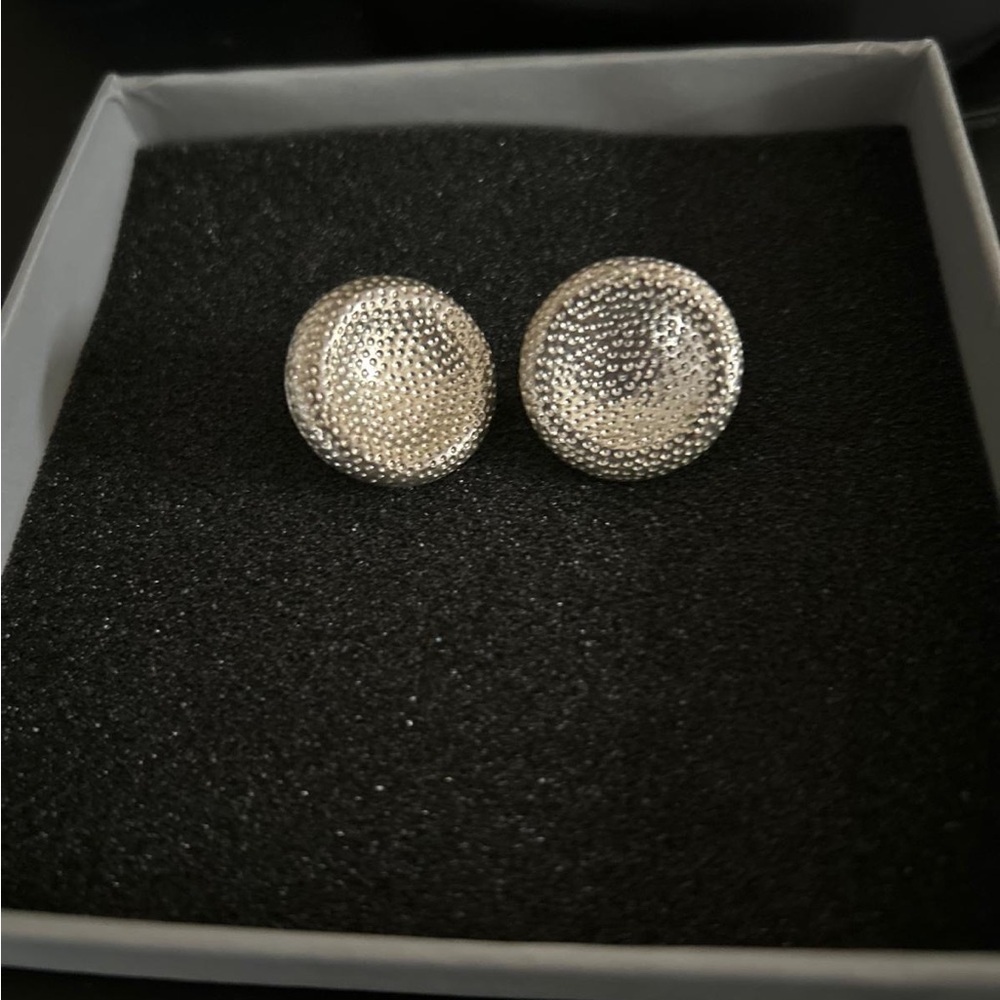 Silver color Textured Round Earrings